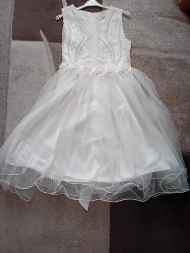 Pretty baby girls white dress - pretty,