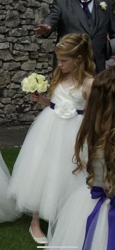 White flower girl - uk,